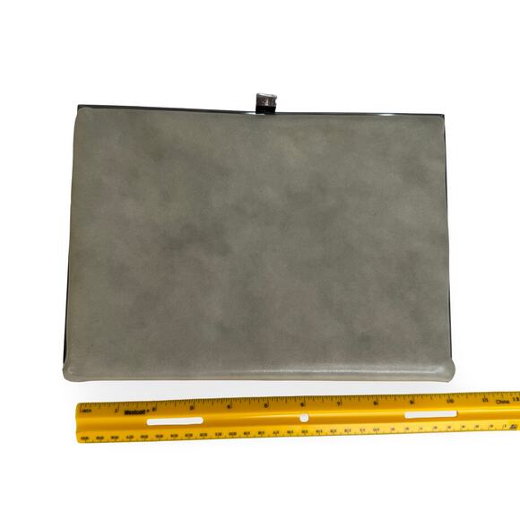 Vintage 1950s/60s Box Clutch – Silver Gray Vinyl, Red Lining, Metal Frame - Picture 7 of 16